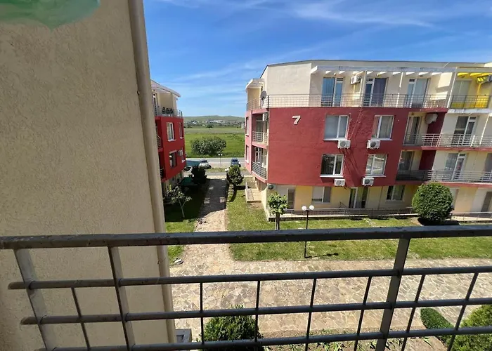 Sunny Day 5 Tŭnkovo